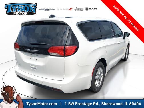 2026 Chrysler Voyager LX