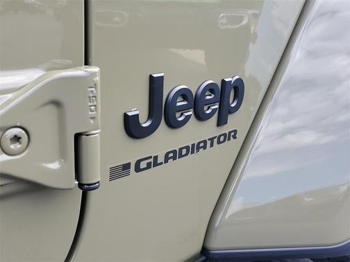 2025 Jeep Gladiator Sport