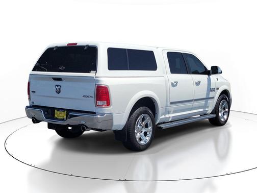 Bright White Clearcoat 2017 RAM 1500 Laramie