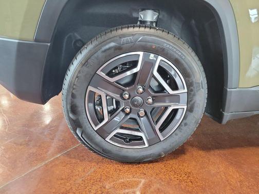 Green 2026 Jeep Cherokee Laredo