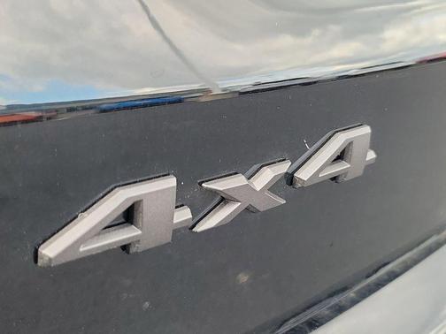 Black 2026 Jeep Compass Latitude