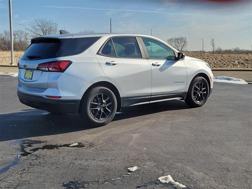 2022 Chevrolet Equinox LS
