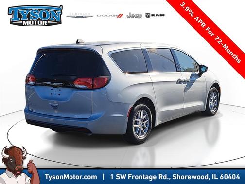 2026 Chrysler Voyager LX