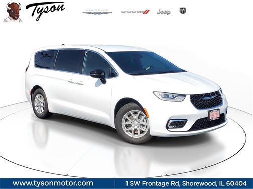 2025 Chrysler Pacifica Select