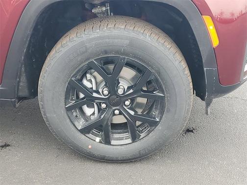 2026 Jeep Grand Cherokee Laredo