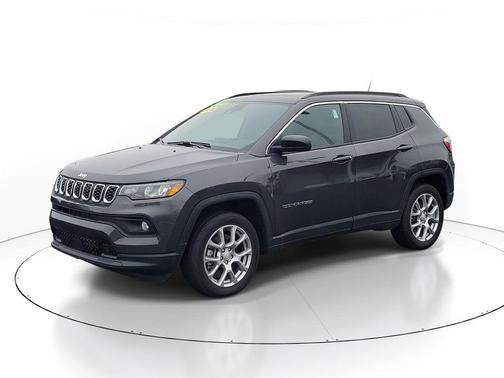 2024 Jeep Compass Latitude Lux