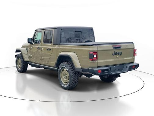 2026 Jeep Gladiator Sport