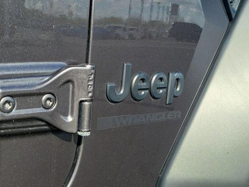 Granite Crystal Clearcoat Metallic 2023 Jeep Wrangler Sport