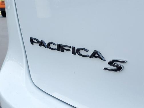 2025 Chrysler Pacifica Hybrid Select