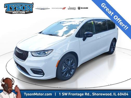 White 2026 Chrysler Pacifica Select