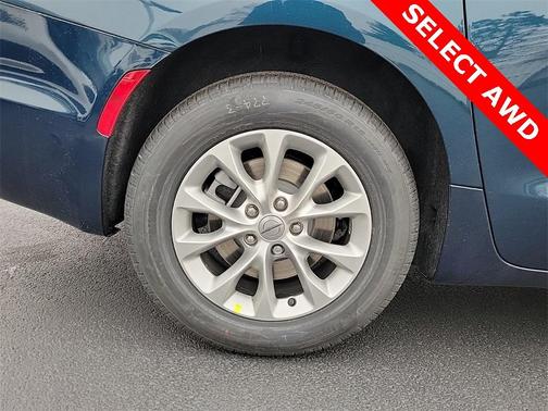 2025 Chrysler Pacifica Select