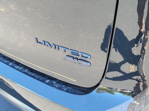 Black 2027 Chrysler Pacifica LIMITED
