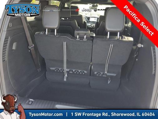 2026 Chrysler Pacifica Select