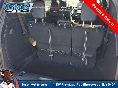 2026 Chrysler Pacifica Select