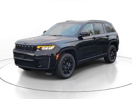 Black 2026 Jeep Grand Cherokee Laredo
