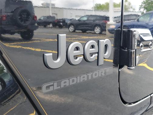 2025 Jeep Gladiator Sport