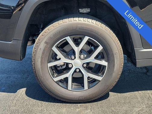 Diamond Black 2025 Jeep Grand Cherokee Limited
