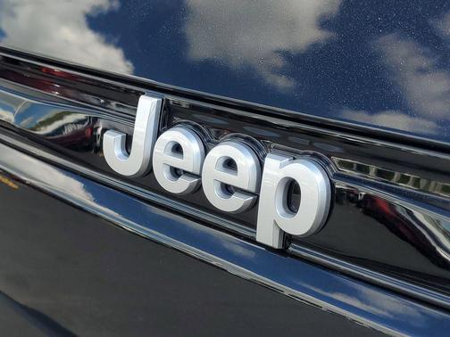 Diamond Black 2025 Jeep Grand Cherokee Limited