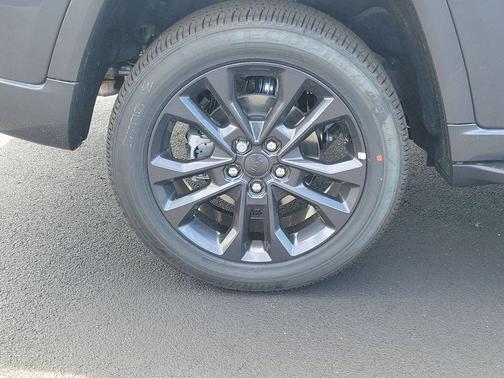 Gray 2026 Jeep Grand Cherokee Limited