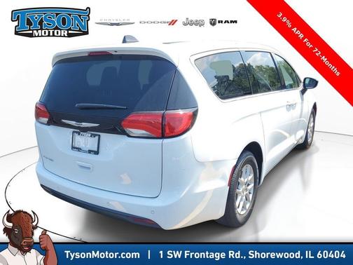 2026 Chrysler Voyager LX