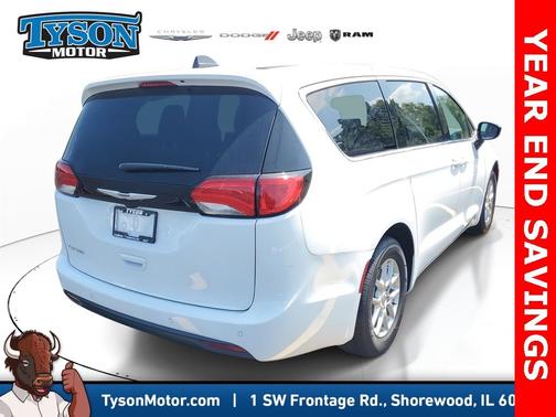 2026 Chrysler Voyager LX