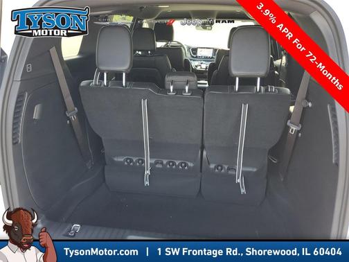 2026 Chrysler Voyager LX