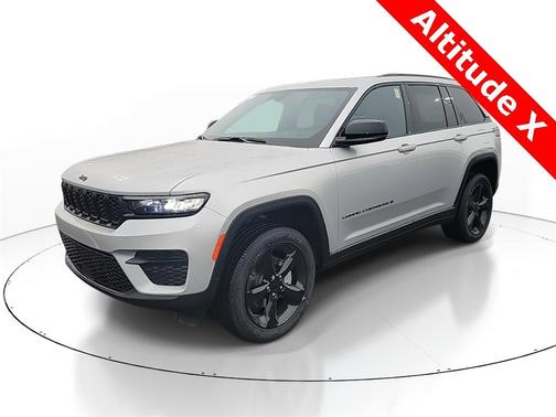 2025 Jeep Grand Cherokee Laredo