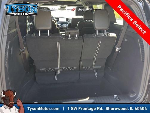 2026 Chrysler Pacifica Select