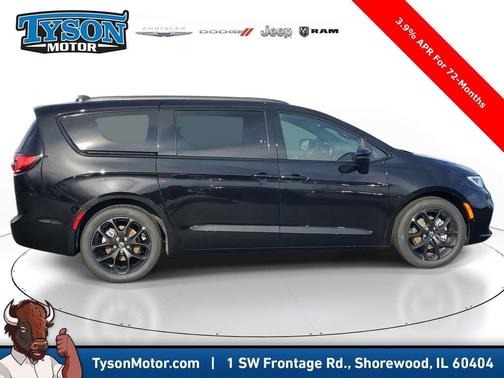 2026 Chrysler Pacifica Select