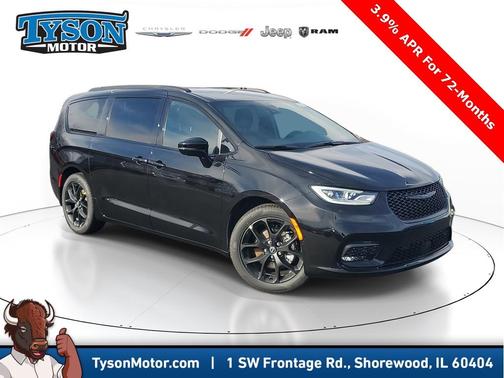 2026 Chrysler Pacifica Select