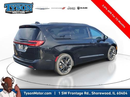 2026 Chrysler Pacifica Select