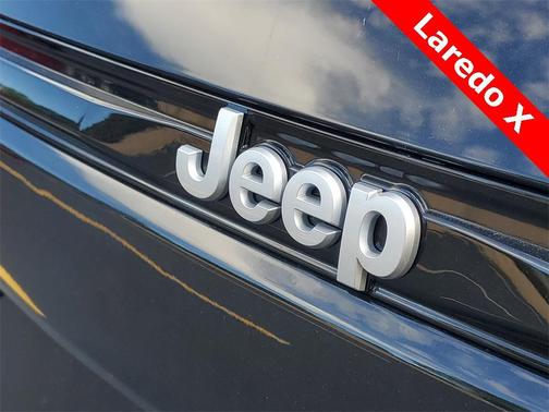 2025 Jeep Grand Cherokee Laredo X