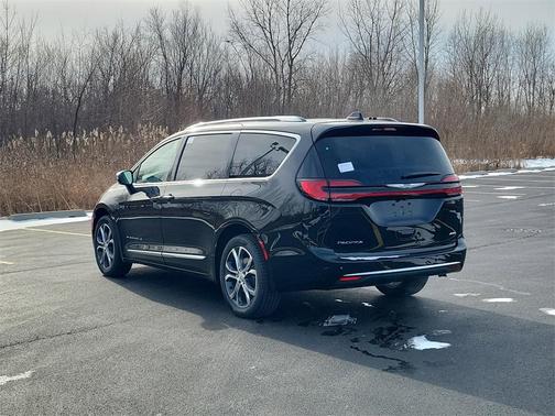 2026 Chrysler Pacifica Pinnacle