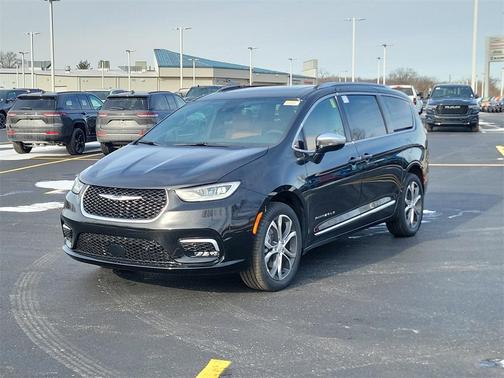 2026 Chrysler Pacifica Pinnacle
