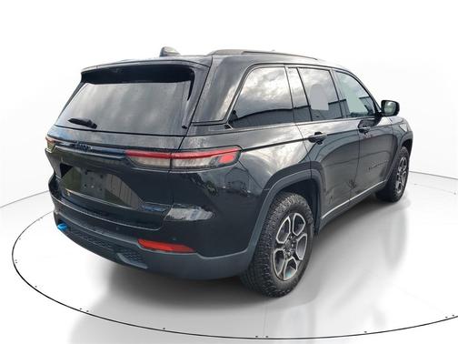 2022 Jeep Grand Cherokee 4xe Trailhawk
