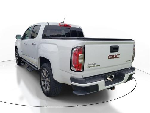 Summit White 2018 GMC Canyon Denali