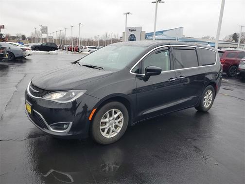 2020 Chrysler Pacifica Touring