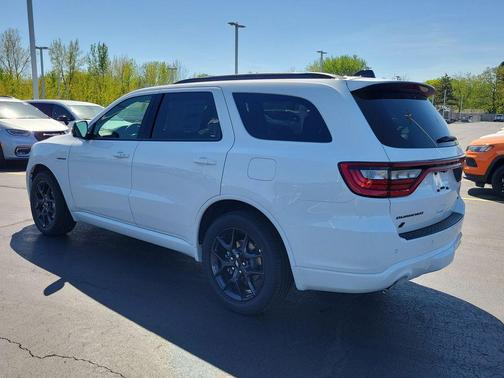 White 2026 Dodge Durango GT HEMI V8