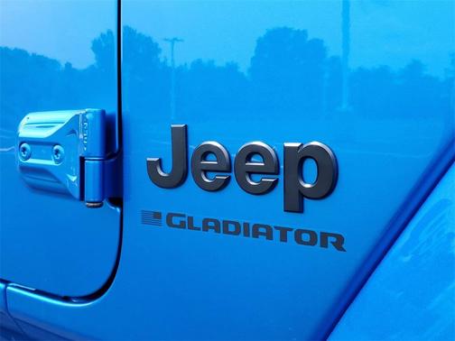 2025 Jeep Gladiator Sport