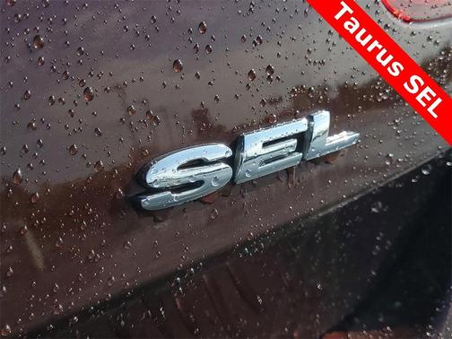 2010 Ford Taurus SEL