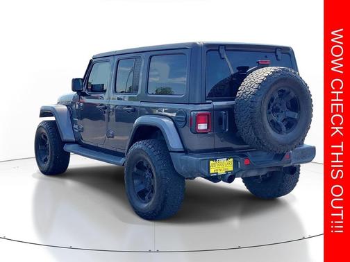 Granite Crystal Clearcoat Metallic 2020 Jeep Wrangler Unlimited Sahara