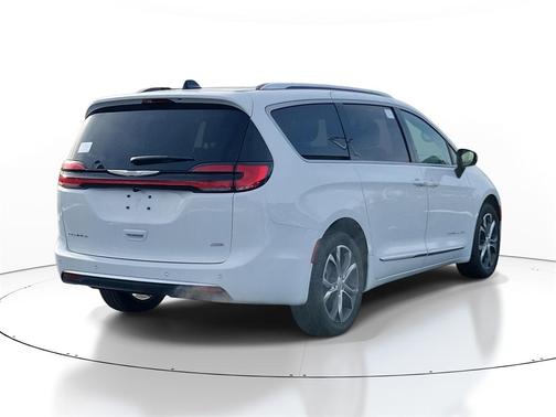 2026 Chrysler Pacifica Pinnacle