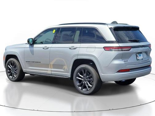 Silver 2026 Jeep Grand Cherokee Limited