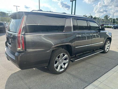 2017 Cadillac Escalade ESV Premium Luxury