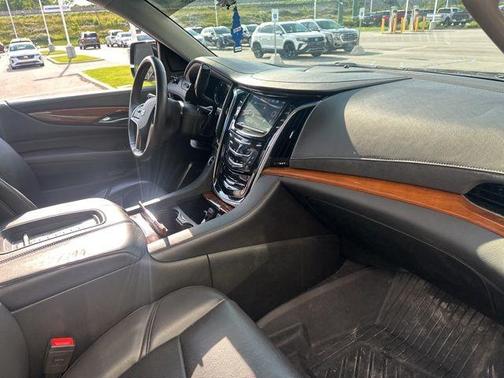 2017 Cadillac Escalade ESV Premium Luxury