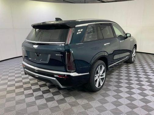 2026 Cadillac VISTIQ Luxury