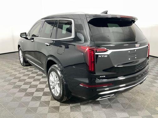 2025 Cadillac XT6 Luxury AWD