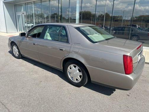 2004 Cadillac DeVille 