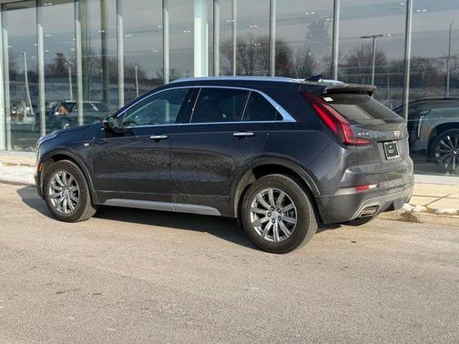 2023 Cadillac XT4 Premium Luxury