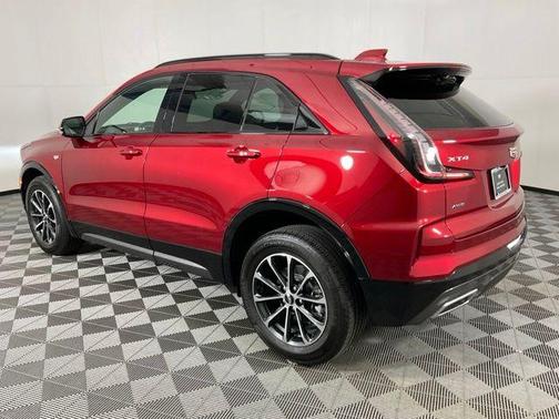 2024 Cadillac XT4 Sport